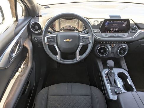 Used 2021 Chevrolet Blazer LT FWD image 15