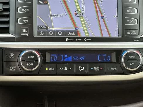 Used 2018 Toyota Highlander Limited image 16