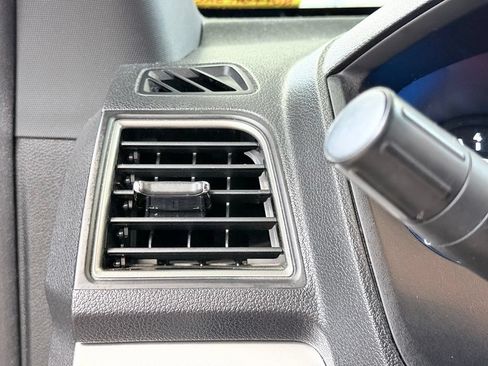 Used 2018 Ford Explorer FWD image 37