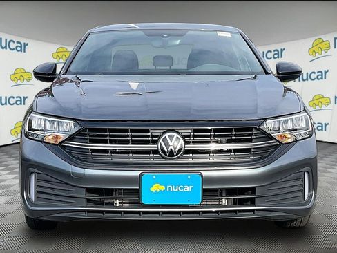 Used 2023 Volkswagen Jetta Sport FWD image 2