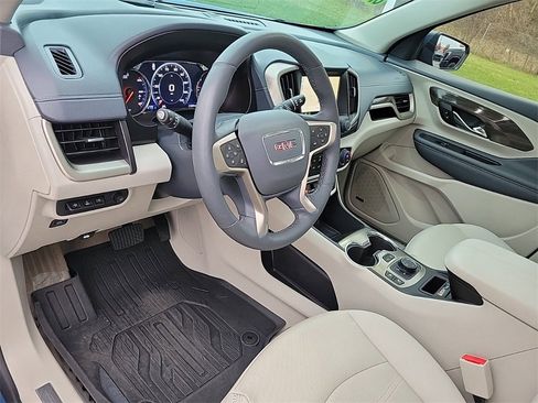 Used 2024 GMC Terrain Denali w/ Denali Premium Package image 17