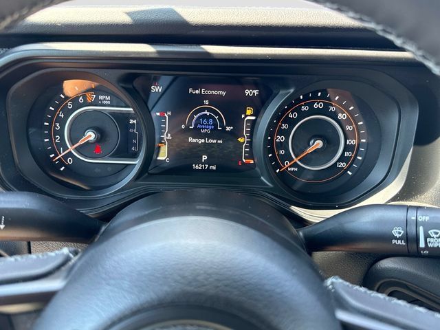 Used 2025 Jeep Gladiator Rubicon w/ Convenience Group AWD/4WD image 29