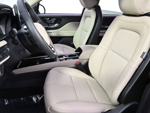 New 2026 Lincoln Corsair Reserve w/ Jet Appearance Package image 13