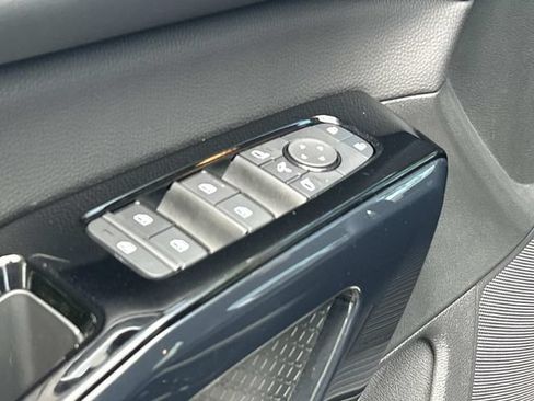 Used 2026 Nissan Pathfinder Platinum AWD/4WD image 19