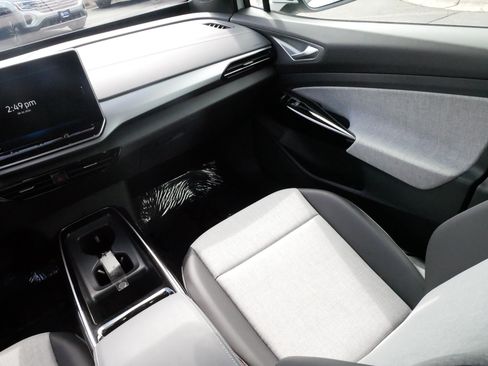 Certified 2024 Volkswagen ID.4 Pro AWD/4WD image 11