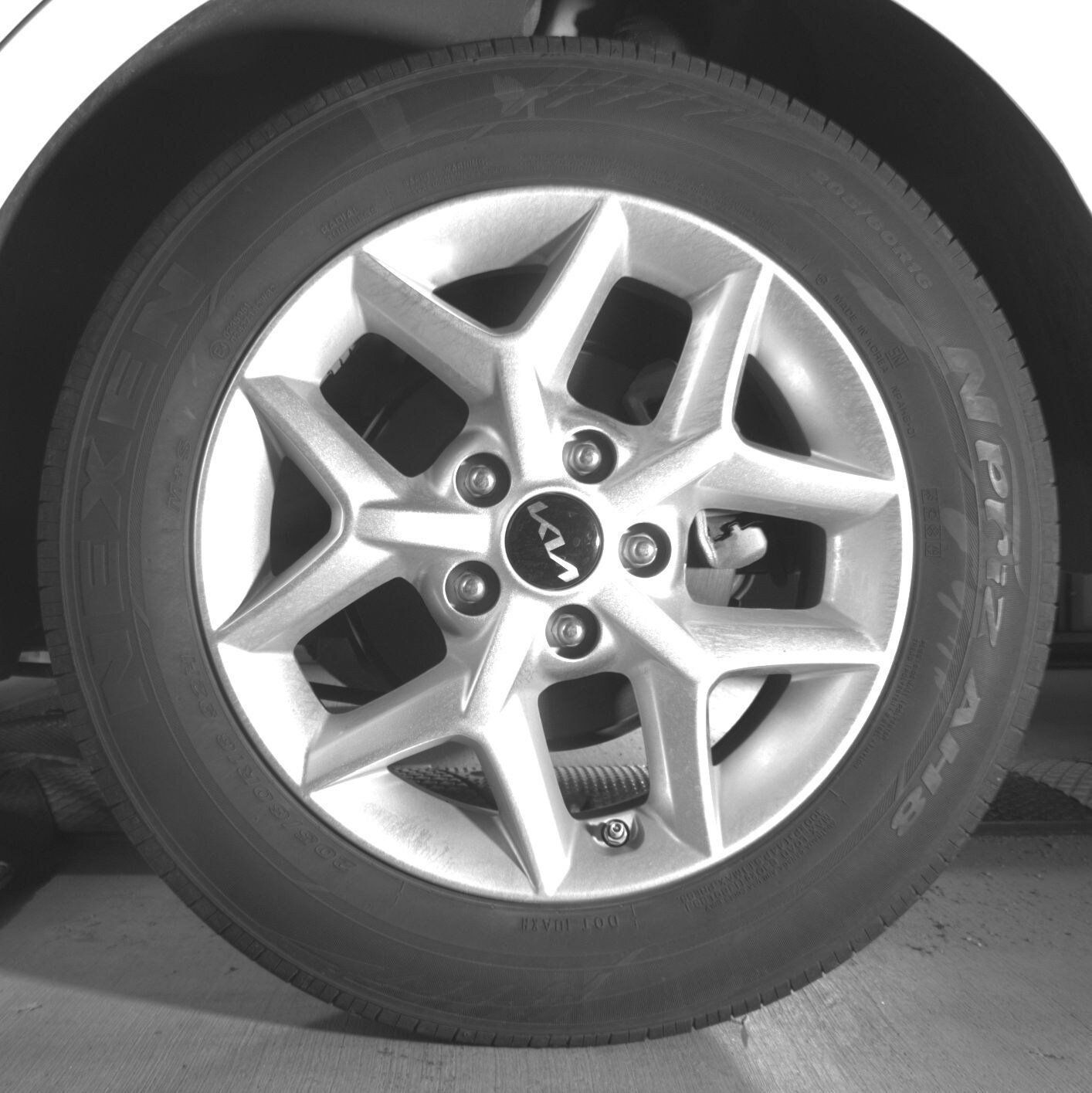 Used 2025 Kia Soul LX w/ LX Technology Package FWD image 13