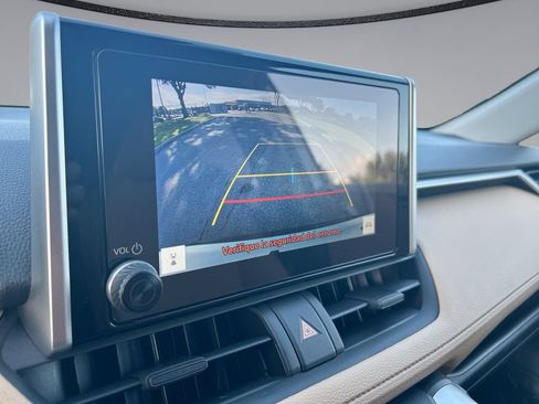 Certified 2025 Toyota RAV4 LE AWD/4WD image 21