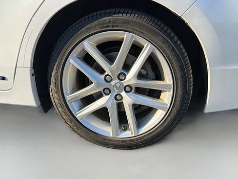 Used 2015 Lexus CT 200h w/ Navigation Package image 28