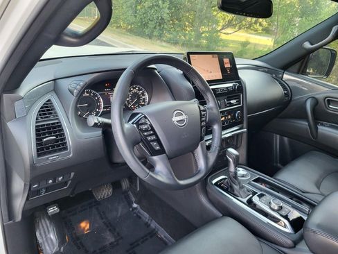 Used 2023 Nissan Armada SL w/ Midnight Edition Package AWD/4WD image 11