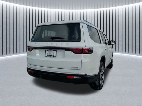 Used 2024 Jeep Wagoneer Series III w/ Premium Group I image 9