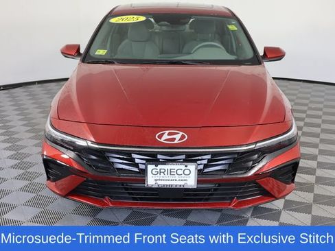 Used 2025 Hyundai Elantra SEL FWD image 3