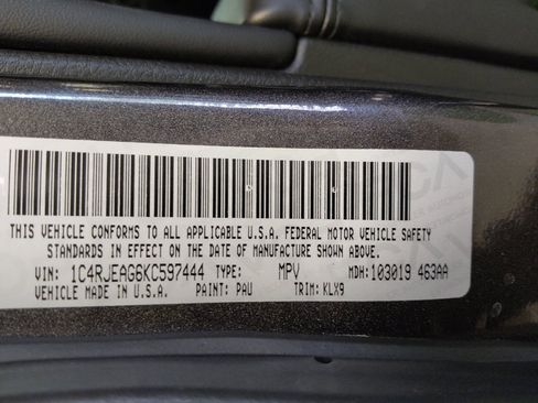 Used 2019 Jeep Grand Cherokee Altitude image 33