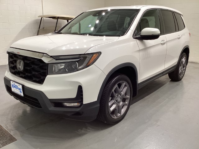 Used 2023 Honda Passport EX-L image 3