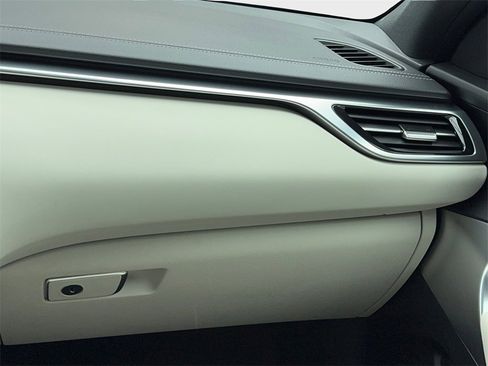 Used 2025 Genesis G70 2.5T image 20