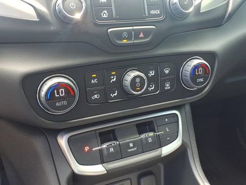Used 2024 GMC Terrain SLT w/ Infotainment Package II AWD/4WD image 25