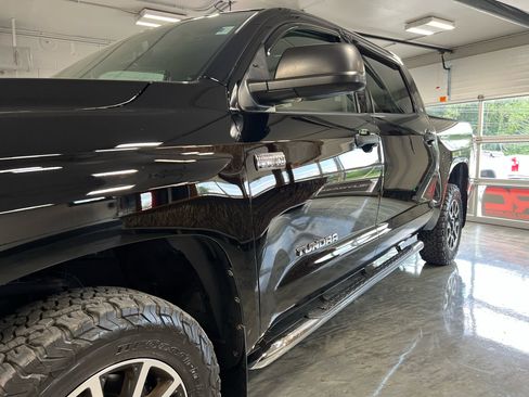 Used 2016 Toyota Tundra SR5 image 7