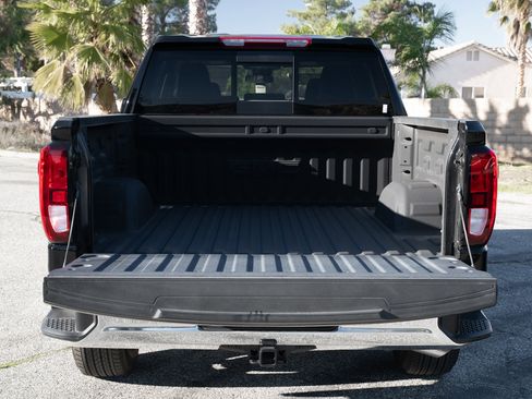 New 2024 GMC Sierra 1500 SLE w/ Preferred Package image 27