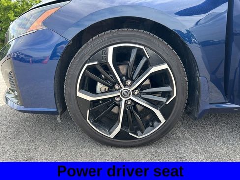 Used 2023 Nissan Altima 2.5 SR w/ SR Premium Package FWD image 9