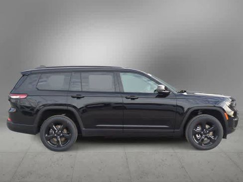 New 2025 Jeep Grand Cherokee L Limited w/ Luxury Tech Group II image 9
