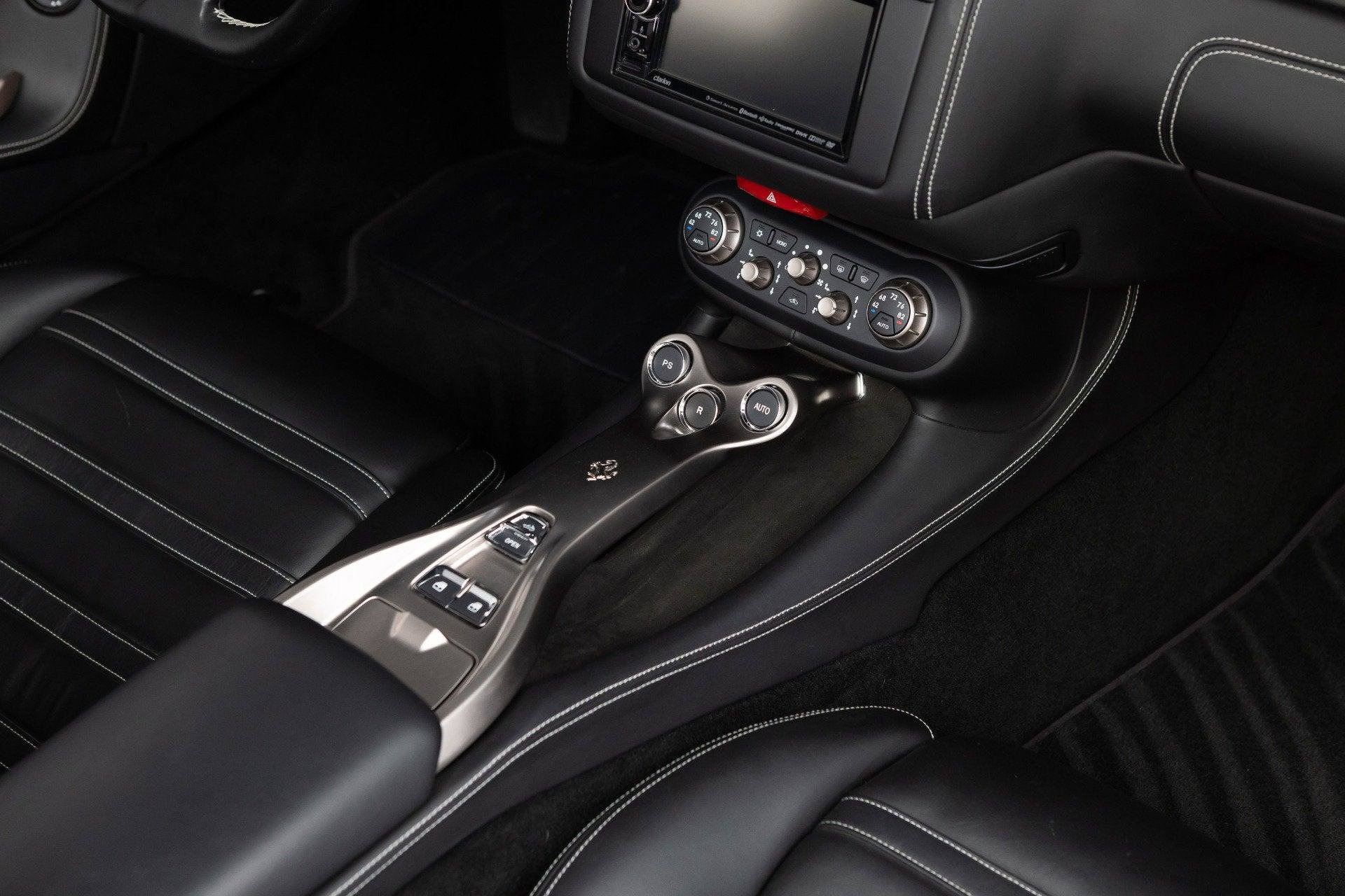 Used 2010 Ferrari California RWD image 68