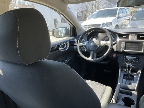 Used 2019 Nissan Sentra SV FWD image 19
