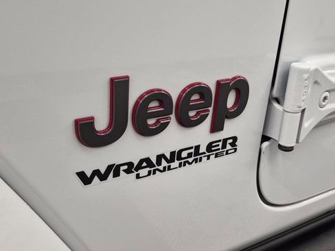 Used 2018 Jeep Wrangler Unlimited Rubicon image 7