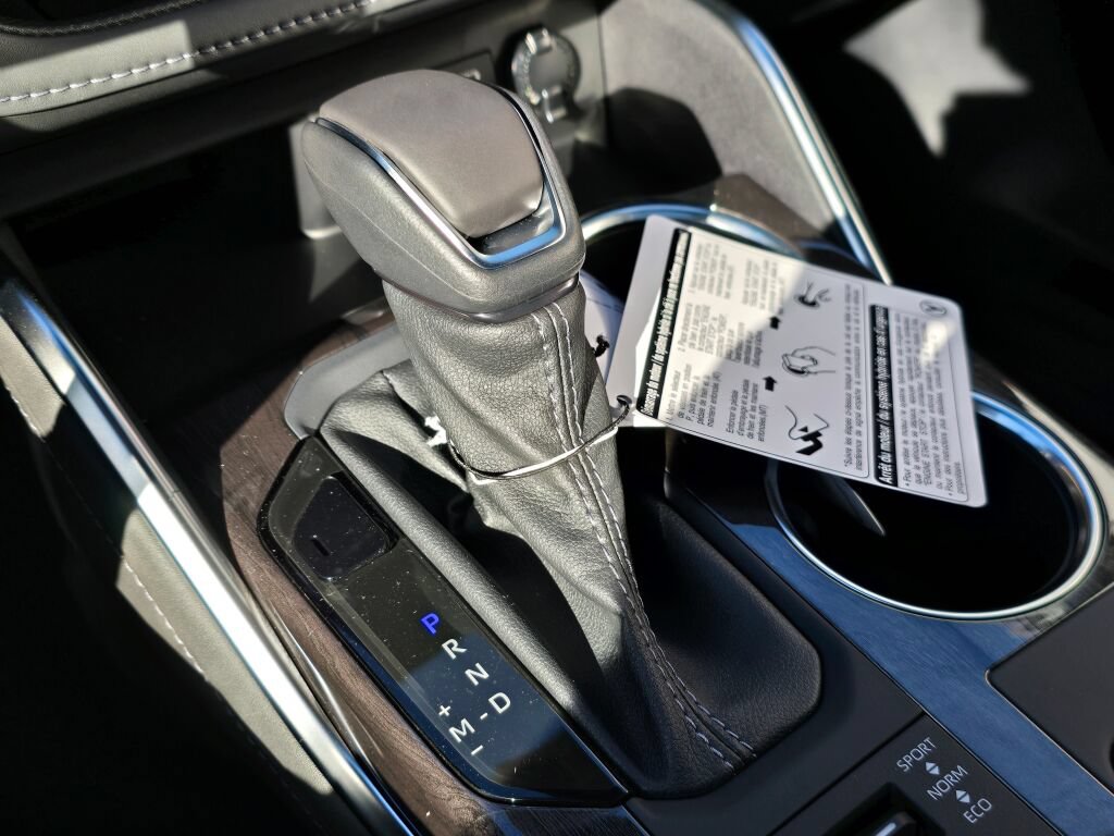 New 2026 Toyota Highlander Platinum AWD/4WD image 28