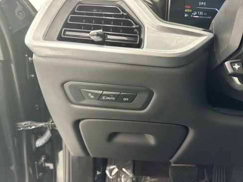 Used 2024 BMW X5 xDrive50e image 14