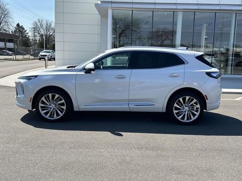 Used 2024 Buick Envision Avenir AWD/4WD image 10