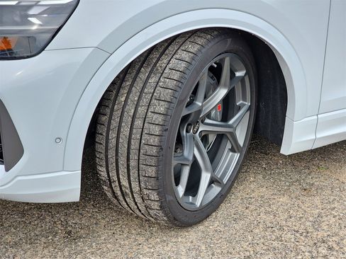 New 2026 Audi RS Q8 performance image 36