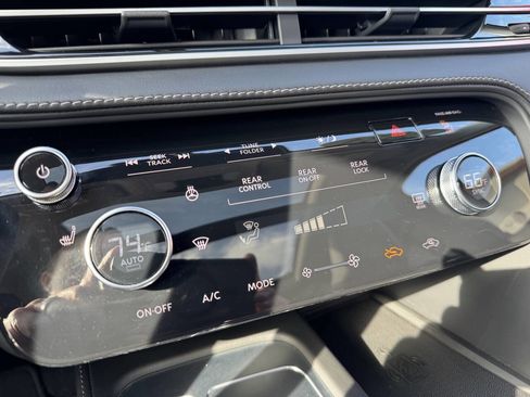 Used 2024 INFINITI QX60 Luxe image 16