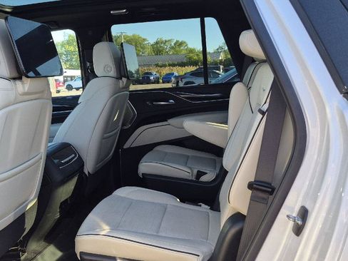Used 2022 Cadillac Escalade Sport w/ Touring Package AWD/4WD image 8