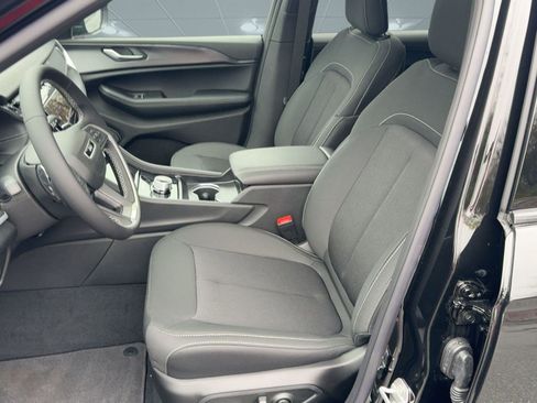 New 2025 Jeep Grand Cherokee L Laredo image 5