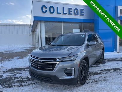 Used 2023 Chevrolet Traverse LT