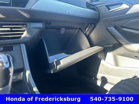 Used 2024 Volkswagen Jetta Sport image 23