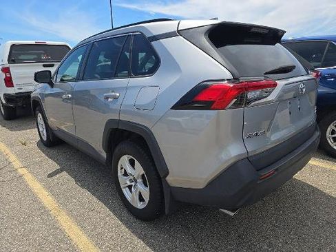 Used 2021 Toyota RAV4 XLE AWD/4WD image 9
