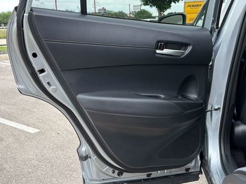 Certified 2025 Toyota Corolla Cross XLE AWD/4WD image 33