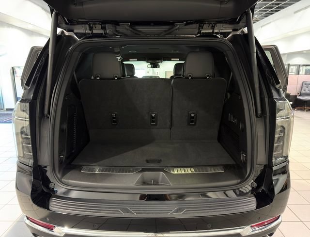 Used 2025 Chevrolet Tahoe Premier AWD/4WD image 10