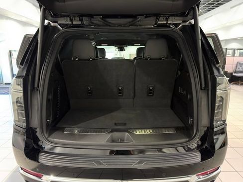 Used 2025 Chevrolet Tahoe Premier AWD/4WD image 10