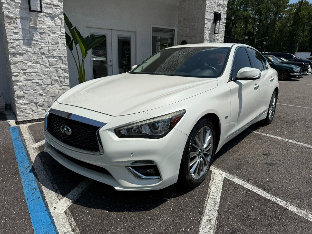 Used 2018 INFINITI Q50 Luxe w/ Sensory Package (Luxe) RWD image 8