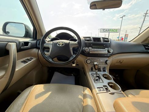 Used 2010 Toyota Highlander SE AWD/4WD image 23