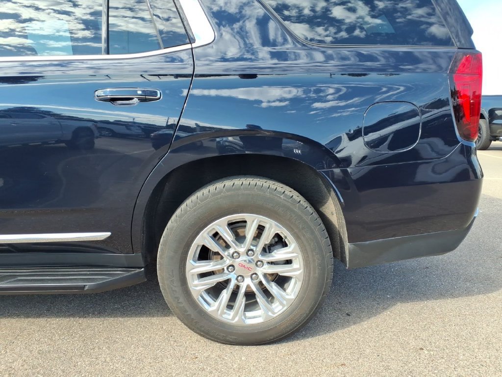 Used 2023 GMC Yukon SLT w/ SLT Premium Package AWD/4WD image 23