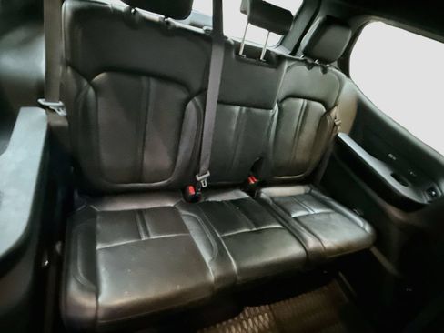 Used 2024 Jeep Wagoneer Series III AWD/4WD image 30