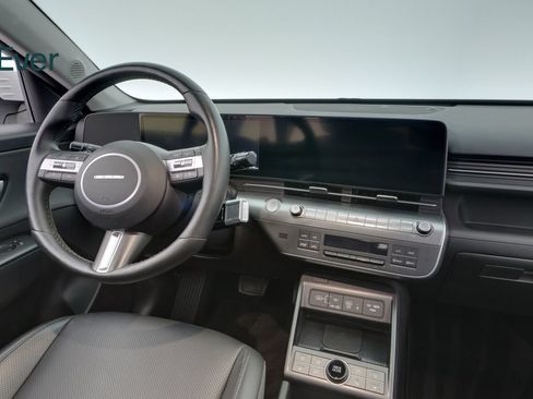 Used 2024 Hyundai Kona Limited FWD image 23