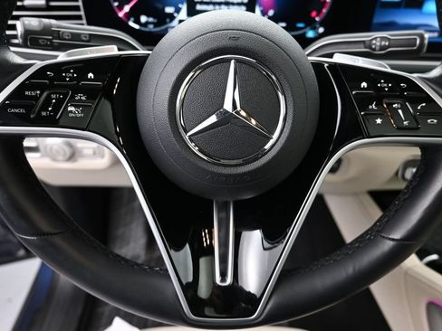 Used 2025 Mercedes-Benz GLE 350 4MATIC image 13