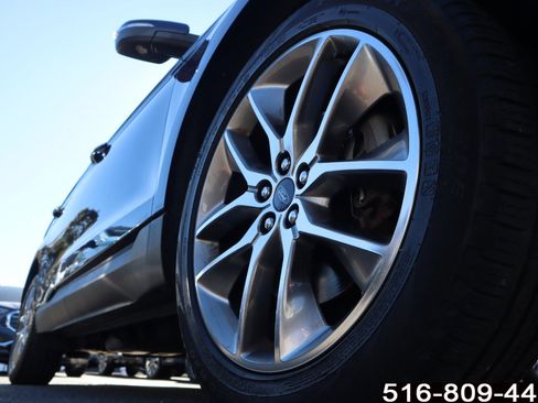 Used 2016 Ford Edge Titanium w/ Equipment Group 301A image 9