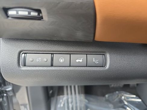 New 2026 Nissan Pathfinder Platinum w/ Cargo Package FWD image 28