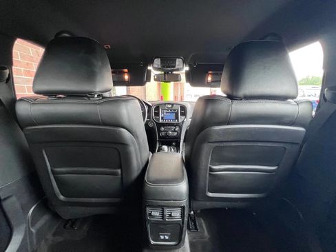 Used 2018 Chrysler 300 S image 21
