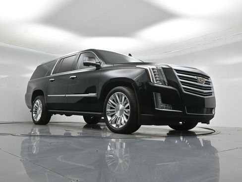 Used 2016 Cadillac Escalade ESV Platinum image 46