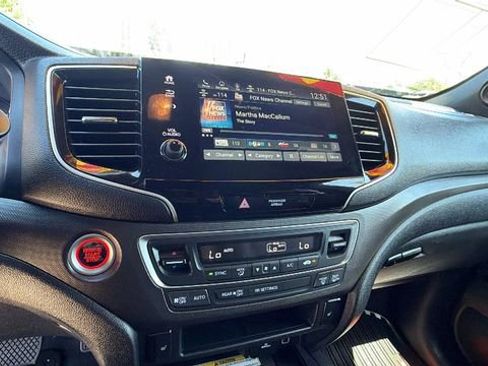 Used 2022 Honda Passport TrailSport image 25